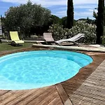 Dağ evi Au Domaine De L'aven